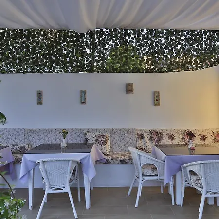 Kiraz Butik Bed & Breakfast