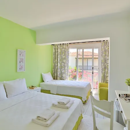 Bed & Breakfast Kiraz Butik Alacati