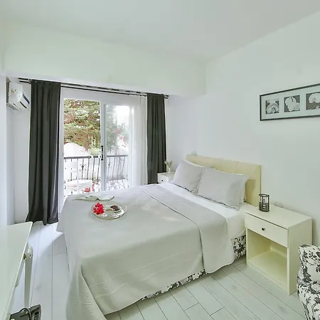 Kiraz Butik Alaçatı