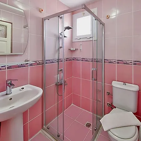 Kiraz Butik Bed & Breakfast Alaçatı