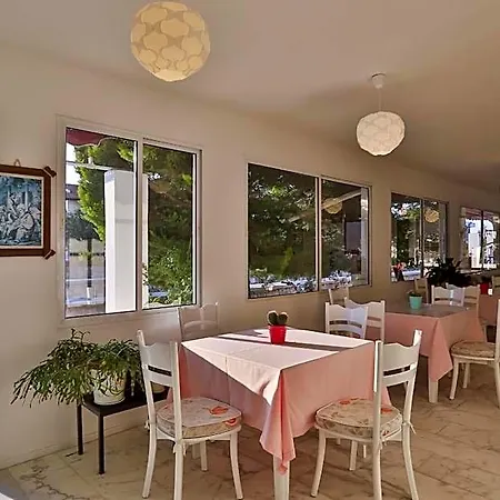 Kiraz Butik 3* Alacati