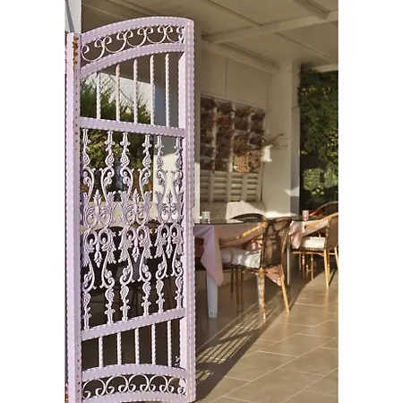 Kiraz Butik Bed and breakfast Alaçatı