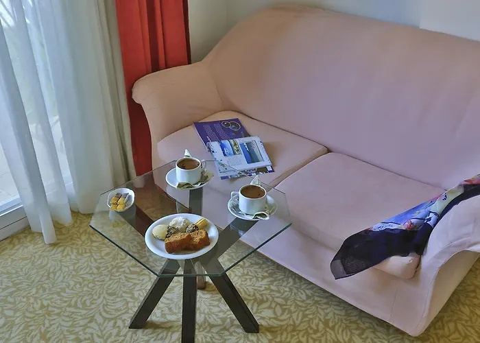 Kiraz Butik Bed & Breakfast Alacati